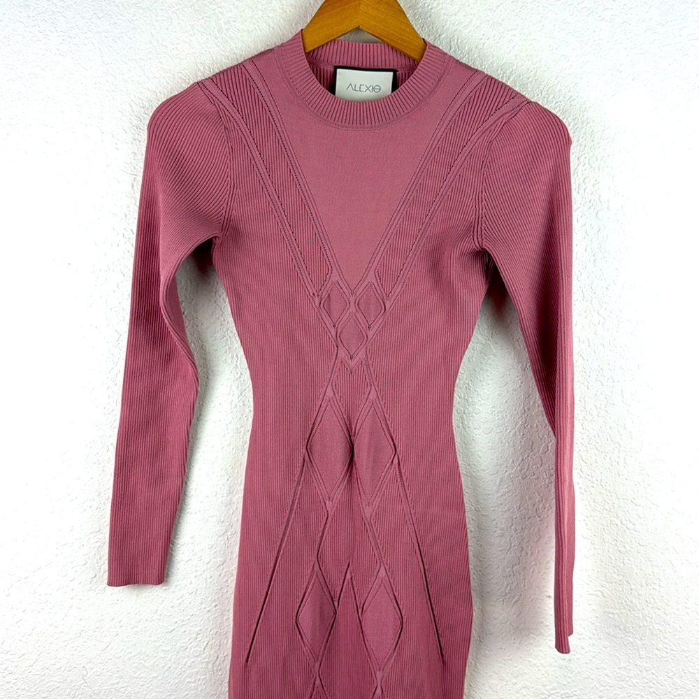 Alexis Emily Knit Dress in Rose Size Small - Picture 2 of 6